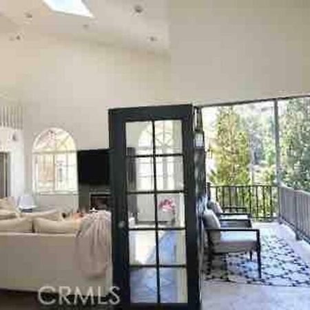 Stunning Mediterranean Mansion In Laurel Canyon Los Angeles Exterior foto